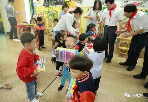 童心筑梦，龙腾校园——龙游县领导与实验幼儿园孩子们共庆欢乐六一